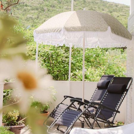 Ferienwohnung Faros Oasis Gdinj Exterior foto